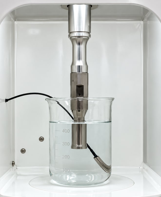Probe assembly and sample vessel inside the sonication workspace